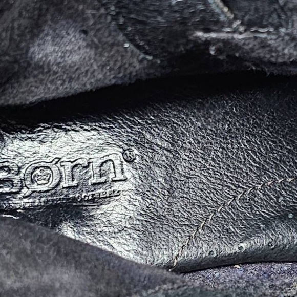 Women's size 8 Born Maidread Grey
Suede Booties Ankle Boot - Picture 6 of 6